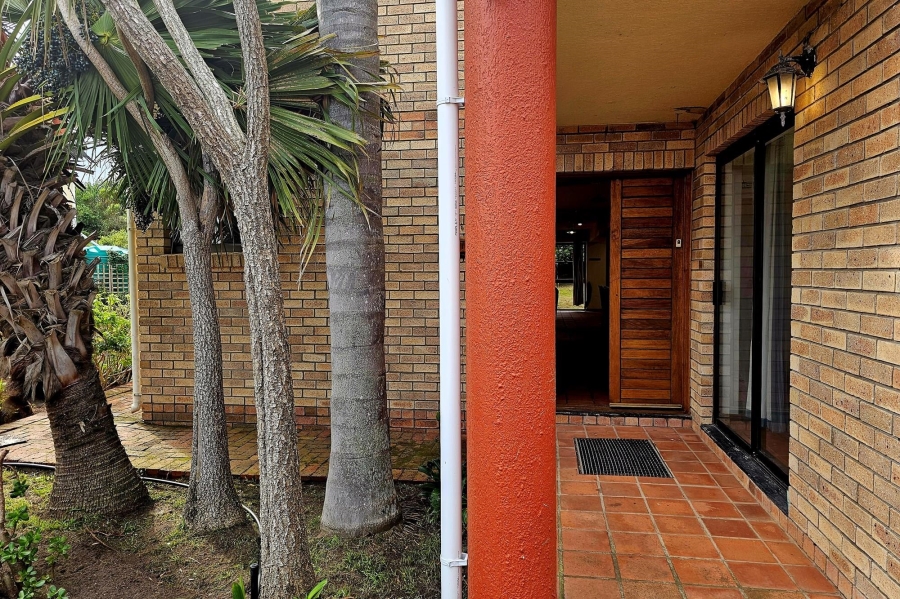 3 Bedroom Property for Sale in Paradise Beach Eastern Cape